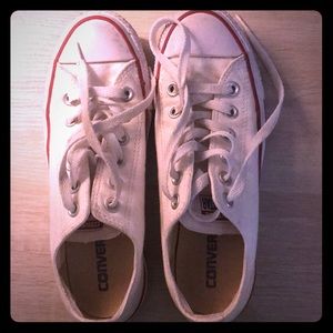 White all star converse